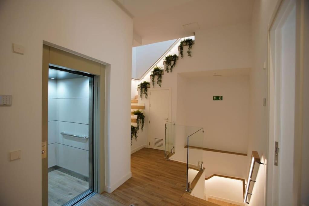 Mini Hotel In The Heart Of Sevilla For Exclusive Usage Buitenkant foto