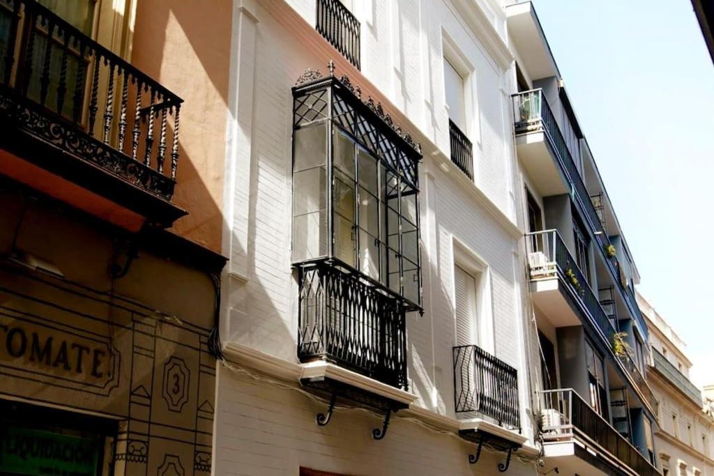 Mini Hotel In The Heart Of Sevilla For Exclusive Usage Buitenkant foto